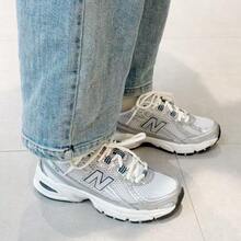 New Balance 740 白色中性低筒休閒運動鞋,柔軟貼足、百搭日常走路運動鞋,適合城市通勤 - 彩色 - 查看 4