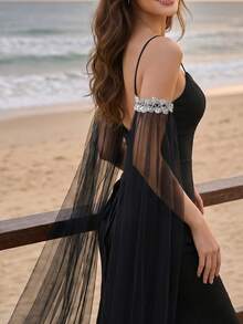 Mangas Longas de Tule Preto Transparente com Acabamento em Renda de Lantejoulas, Mangas Longas Fluídas, Acessório de Braço para Vestido de Casamento Gótico Escuro - Multicolorido - Visão 2