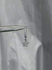 1件星形耳骨夾，高位耳骨耳釘，配彩色鋯石五角星權杖，百搭酷感風格 - 滿鑽星星吊墜 - 查看 3