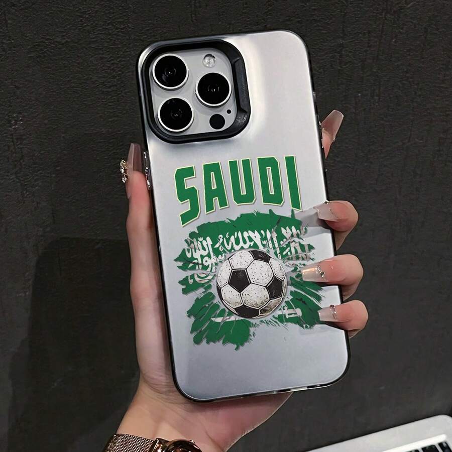 1 قطعة إطار هاتف خلفي شفاف فضي مع إطار أسود وعدسة نافذة كبيرة، نص أخضر ثلاثي الأبعاد SAUDI وعلم السعودية بالخط العربي مع طباعة كرة قدم بأسلوب فرشاة ممزقة ومتهالك، غطاء ناعم كامل التغطية، كيس هاتف مخصص لمشجعي المنتخب السعودي لكرة القدم بأسلوب شارع رجعي من الشرق الأوسط للأولاد والبنات، مضاد للسقوط، متوافق مع iPhone17/17Pro/17ProMax/16/11/16Plus/16ProMax/16e/15ProMax/13/14/12/14ProMax/12ProMax/13ProMax/12Pro/13Pro/14Pro - إطارات سوداء، رمادي مطفي - مشاهدة 1