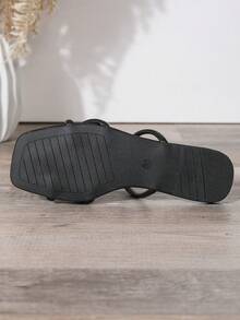 2026 Summer New Women's Open Toe Sandals With Strap Flat Shoes, Fashionable Black Comfortable Square Toe Slippers - Black - View 3