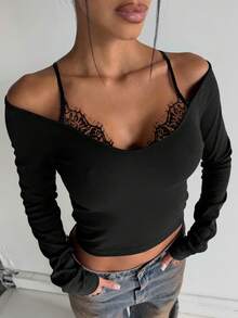 Kaos Lengan Panjang Wanita Model Bahu Terbuka, Desain Kamisol Berlapis Renda Bergaris, Atasan Pendek Pas Badan, Gaya Jalanan Y2K 2 in 1 - Hitam - View 2