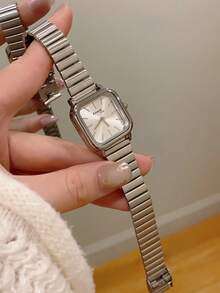 1 pieza Reloj de mujer de acero inoxidable plateado cuadrado clásico y elegante con movimiento de cuarzo. Esfera multicolor apto para uso diario. Como regalo para estudiantes - Unitalla - Ver 1