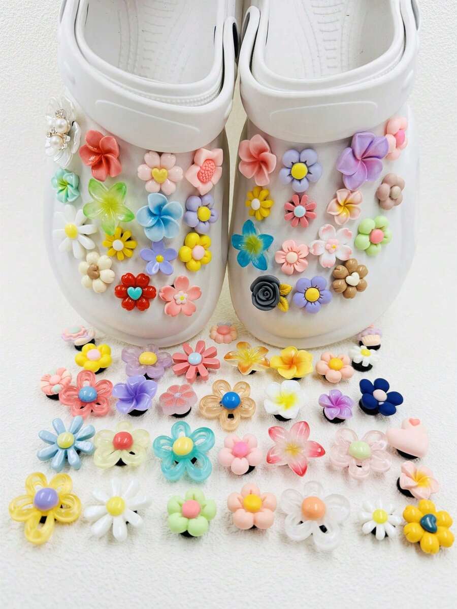 30pcs Cartoon Resin Coffee Color Bear & Flower Random Pattern Clog Shoe Charms Set