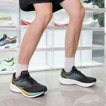 XTEP Sepatu Olahraga Pria Generasi ke-3 2000G Terbaru, Sepatu Lari Peredam Guncangan untuk Latihan - Hitam/Biru-Kuning - View 2