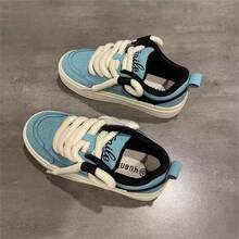 Women Skateboarding Shoes - Blue - View 2