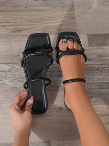 2026 Summer New Women's Open Toe Sandals With Strap Flat Shoes, Fashionable Black Comfortable Square Toe Slippers - Black - View 1
