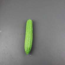 这款耐用的宠物磨牙玩具包含1个，可以帮助您的宠物咀嚼、清洁牙齿并缓解无聊。它采用柔软、灵活、舒适、耐用且易于清洁的材料制成，功能多样且实用，可以缓解宠物的压力，并为它们的玩耍时间增添乐趣。 - 彩色 - 查看 8