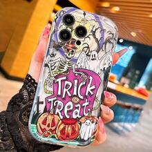Handyhülle - Eine magische Halloween-Nacht mit Skeletten, Geistern und Kürbislaternen. Mobiltelefonhüllen, die sich angenehm anfühlen und Ihr Telefon effektiv vor Stürzen und Stößen schützen. Geeignet für iPhone - Transparent - Übersicht 4