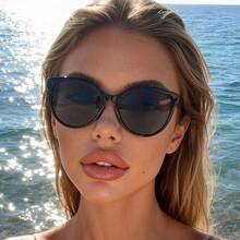 1 Pair Casual Dopamine Dual-Color Patchwork Plastic Oval Oversized Frame Wrap-Around Women's Sunglasses, UV Protection, Design, Suitable For Street Photography, Parties, Outdoor Leisure Activities, Ideal For Summer Beach Vacation, Outfits And Party Decor - Multicolor - View 3