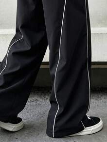 美式復古運動風尼龍運動長褲，黑色配白色側條紋，附拉鍊口袋，鬆緊腰抽繩寬腿休閒長褲，街頭風寬鬆休閒長褲 - 黑色 - 查看 5