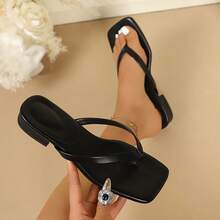 Women's Soft Leather Square Toe Wide Fit Thong Sandals With Kitten Heel, Versatile Summer Beach Flip Flops - Black - View 10