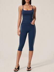 TimeOff Conjunto deportivo para mujer de 2 piezas con top de tirantes finos, cuello cuadrado, espalda nadadora y línea blanca lateral en contraste, y pantalones 7/8 a media pantorrilla con control de abdomen - Azul Marino - Ver 5