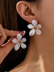 1 Pair Fashionable Green Floral Earrings, Natural Forest Style, Suitable For Daily Wear And Travel Photography - Green - View 8