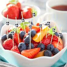 400pcs/200pcs/50pcs/20pcs/10pcs White Halloween Skull Shaped Bamboo Decorative Picks, Natural Raw Bamboo Material, Precision Polished No Burrs, Dark Humorous Skull Head Design, Suitable For European Halloween Theme Party, Western Restaurant Cold Dish Plating, Home Party Fruit Dessert, Holiday Gathering Snack Plating Atmosphere Decoration Props - Multicolor - View 7