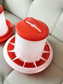 Automatic Pet Feeding And Watering Set, 160ml/1KG/2KG Capacity, Suitable For Chickens, Pigeons, Quails And Other Poultry, Livestock Feed Trough And Water Bucket, Unattended Feeding And Watering Equipment - Red and White - View 7