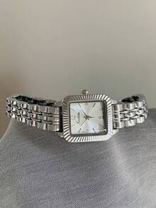 Jam Tangan Quartz Wanita Bentuk Oval dengan Dial Angka Arab, Gaya Mid-Century yang Modis, Cocok untuk Pemakaian Sehari-hari, Hadiah, dan Pesta - Perak - View 8