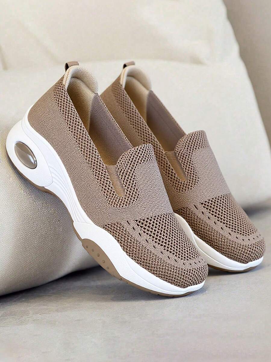 Caquis Zapatillas Casuales de Suela Gruesa para Mujer, Diseño Slip On sin Cordones, Efecto de Aumento de Altura que Alarga Visualmente las Piernas, Cómodas para Caminar Largas Horas - Caqui - Ver 1
