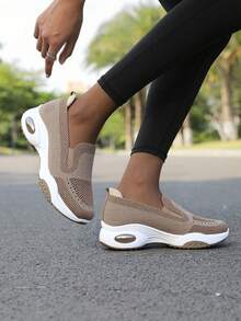 Caquis Zapatillas Casuales de Suela Gruesa para Mujer, Diseño Slip On sin Cordones, Efecto de Aumento de Altura que Alarga Visualmente las Piernas, Cómodas para Caminar Largas Horas - Caqui - Ver 9