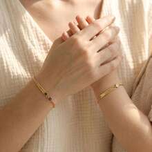 1pc Customized Gold Bracelet, Personalized Gift For Her, Christmas Gift, Girls Bracelet, Customized Engraved Birthstone Name Bracelet, Delicate Gold Bracelet, Waterproof Jewelry, Commemorative Gift - Gold - View 2
