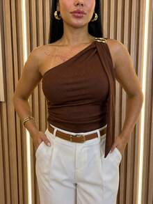 Women's Asymmetrical One-Shoulder Blouse With Padded Cups In Plain Ribbed Fabric - Casual, Basic, And Elegant - 鏽棕色 - 查看 1