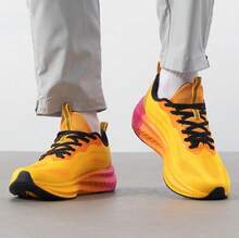 XTEP Road Running Pioneer 2.0 新款抓地耐磨輕量透氣緩震回彈男士戶外跑步鞋 - 橙黃色 - 查看 6