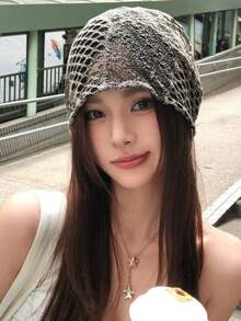 1件復古鏤空針織便帽，女款春夏鏤空網眼頭巾帽，透氣薄款寬鬆垂墜帽，適合光頭與白髮女性 - 鏤空 - 查看 1