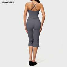 GIAFIRE 女款緊身高彈力短版上衣與 7/8 長褲套裝，時尚短袖兩件式套裝，展現優雅風格 - 霧霾藍 - 查看 3