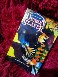 Comics & Graphic Novels - Single Book - View 2
