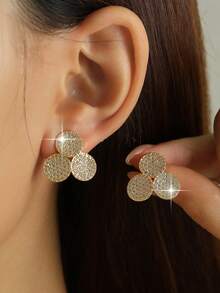 1 Pair Fashion Gold Three-Ring Clover Cubic Zirconia Stud Earrings For Women, Wedding Birthday Anniversary Gift, Daily Decor Copper Earrings - Yellow Gold - View 2
