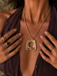 1pc Vintage European & American Style Twisted Rope Thick Chain Necklace, Asymmetrical Hollow Square Geometric Pendant, Lightweight Luxury Long Collarbone Chain - Necklace - View 1