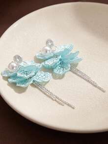 1Pair Of Minimalist Light Blue Cracked-Petal Clip-On Earrings: Summer-Style Faux Pearl Tassel Floral Earrings (No Piercing Required) - Baby Blue - View 7