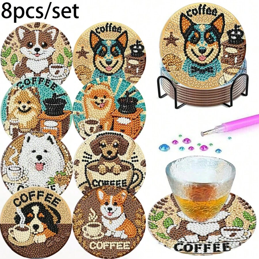 8件組 DIY 5D 鑽石畫杯墊套組，可愛咖啡狗多品種圖案圓形全鑽杯墊附金屬架，手工水鑽工藝套件，適合咖啡吧與桌面裝飾，送給狗狗媽媽、咖啡愛好者與喬遷之喜的完美手工禮物