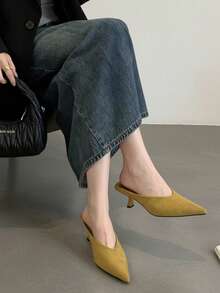 2026 New Plus Size Mustard Yellow Pointed Toe Low Thin Heel Outdoor Sandals - Yellow - View 1