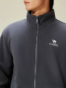 CAMEL CROWN 男士戶外抓絨夾克，立領防風薄抓絨保暖運動外套 - 墨灰 - 查看 2