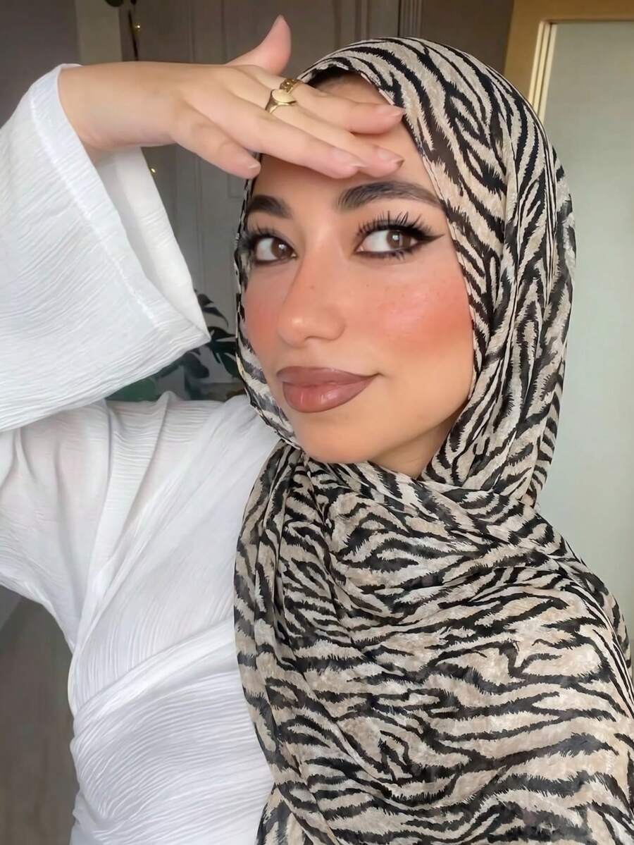 1pc Women's Bohemian Style Fashion Leopard Print Headscarf, Street Versatile Soft Breathable Scarf Windproof Shawl, Suitable For Daily Wear