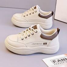 Women Soccer Shoes - Q820 White - View 8
