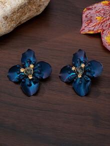 1 Pair European & American Fashion Leaf Elegant Minimalist Versatile Stud Earrings - Multicolor - View 2
