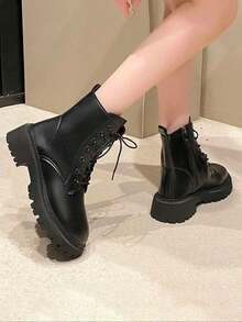 1 Pair Autumn/Winter Fashion Minimalist Casual Motorcycle Style Outdoor Teen Classic Flat Ankle Boots - Black - View 5