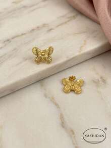 KASHIDAN 1 Pair Non-Fading Stainless Steel Waterproof Hypoallergenic Gold Butterfly Stud Earrings For Women. Wrinkled Texture Wing Design Vintage French Elegant High-End Jewelry. European And American Style Versatile Old Money Aesthetic Niche Design. Evening Party Street Wear Light Luxury Minimalist Unique Design Flattering Skin Tone. Gift For Girlfriend Mom Wife Birthday Valentine's Day Christmas Earrings Ins Style. Metallic Lively Insect Personalized Accessory - Multicolor - View 3