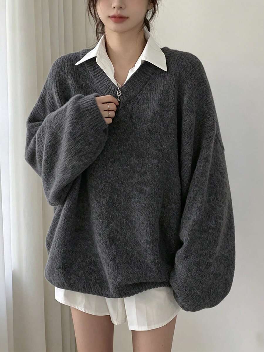 Women's Solid Colored V-Neck Oversized Sweater With Graphic Print And Drop Shoulder - Grey - View 1