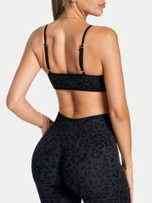 NcmRyu Bộ đồ yoga nữ họa tiết da báo, áo ngực thể thao có đệm tháo rời, dây áo mảnh điều chỉnh được, quần short cạp cao, quần dài 9/10 - màu đen - Xem 5