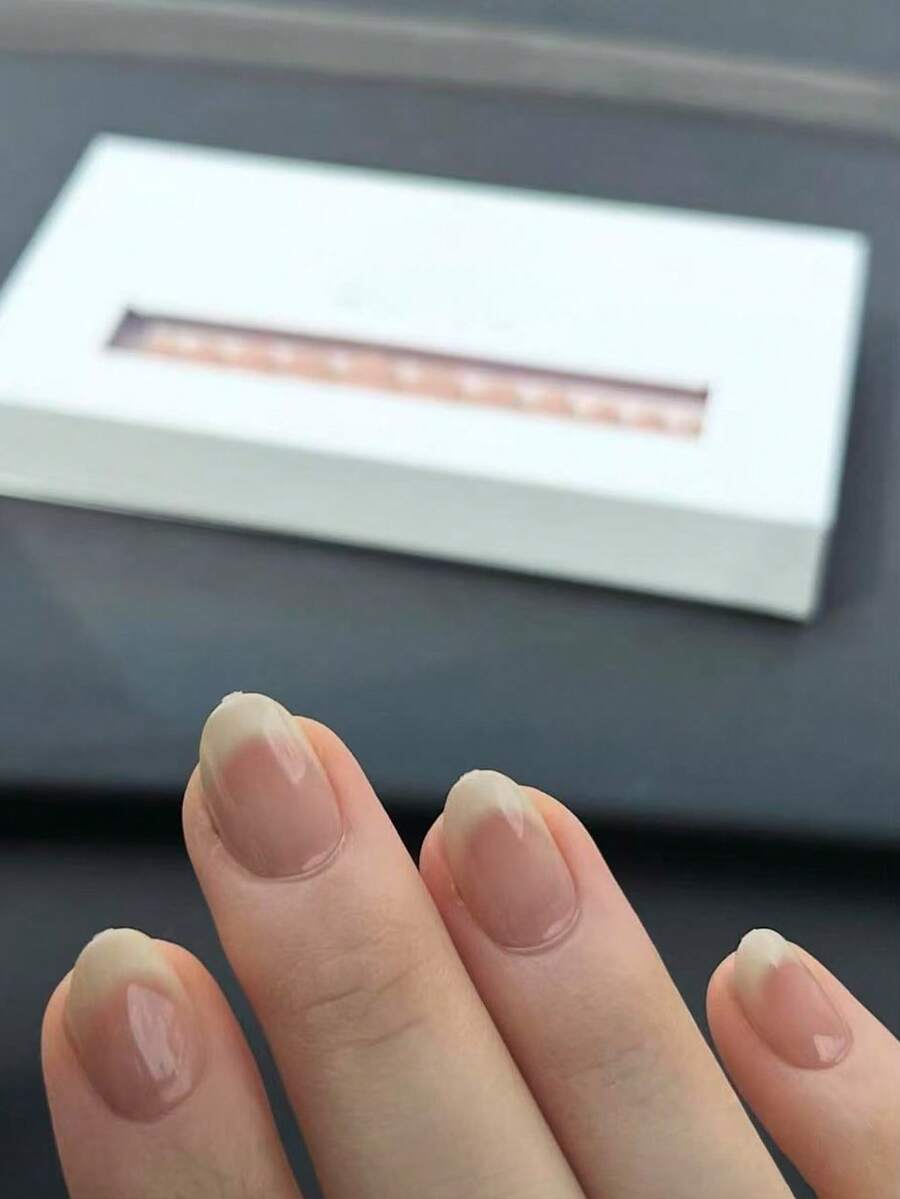 30pcs Short Oval Cream White Gradient French Press-On Nails, Acrylic Fake Nail Set, Includes 1pc Jelly Glue And 1pc Nail File - Multicolor - View 1