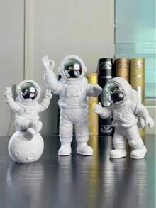3pcs Exquisite Astronaut Decorative Figurines, ABS Material, Outdoor Garden Home Living Room Desktop Decoration, Birthday Cake Party Decoration Accessories - Star - View 2