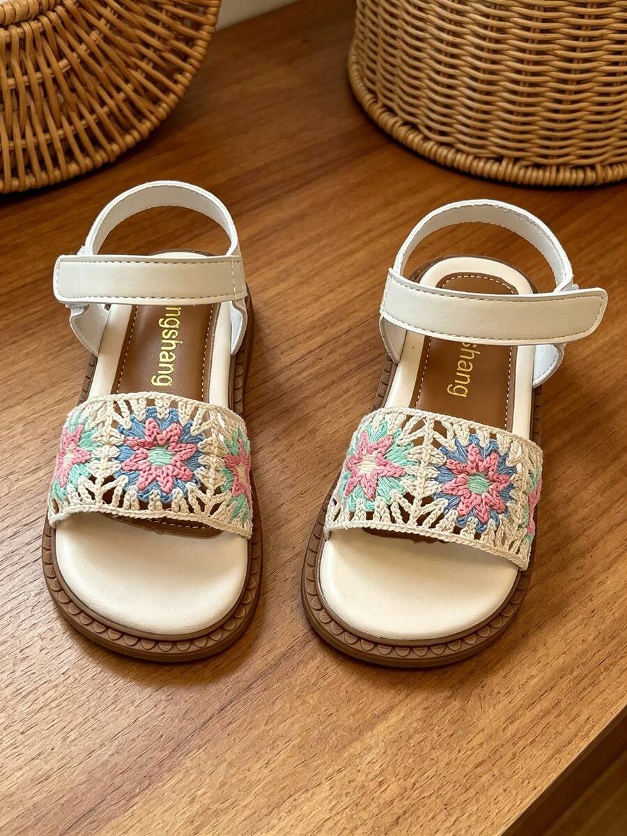 1 Pair Girls' Beige Crochet Multi-Color Floral Wide Strap Square Toe Open Toe Flat Sandals, Suitable For Party, Outing, Photography