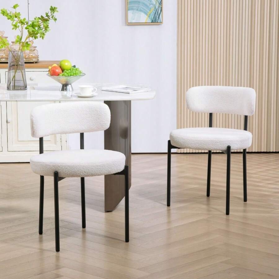 Modernt set med matstolar i popstil (set om 2) / Matstolar med fleeceklädsel / Vadderad sits / Metallben / 120 kg lastkapacitet / Lämplig för matsal, vardagsrum och kontor / Krämfärgad - Krämig vit - Visa 1