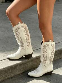 Elegant Fashionable Slip-On White Embroidered Western Boots, Stylish Mid-Calf Flat Riding Boots For Women, Autumn/Winter - White - View 4