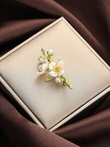 1pc Peach Blossom Brooch, Elegant Exquisite Creative High-End Brooch, Versatile Accessory For Women's Clothing - White - View 7