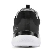 Skechers Sepatu jalan bertali rendah, sepatu olahraga kasual pria yang serbaguna dan ringan untuk bepergian dan beraktivitas di luar ruangan. - Hitam - View 9