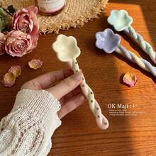 1SET Candy Color Cute Long Handle Ceramic Spoon, Cartoon Dessert Spoon, Hand-Painted Ice Cream Spoon, Asymmetrical Twisted Handle, Colorful Kitchen Utensils, Suitable For Stirring, Serving And Entertaining, Yogurt Spoon - View 10
